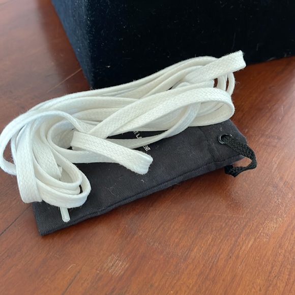 Yves Saint Laurent Signature Optic White leather Court Classic Lips Sneaker 36 - Picture 3 of 9